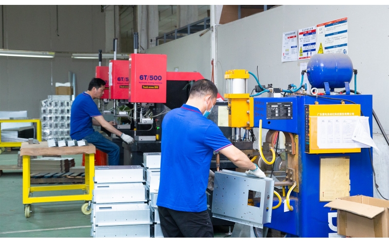 CNC數(shù)控加工機床的保護罩需要保養(yǎng)嗎？